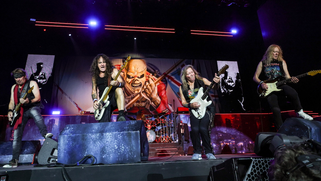 Adrian Smith, Steve Harris, Dave Murray und Janick Gers mit Iron Maiden beim Power Trip Festival im kalifornischen Indio (06. Oktober 2023)